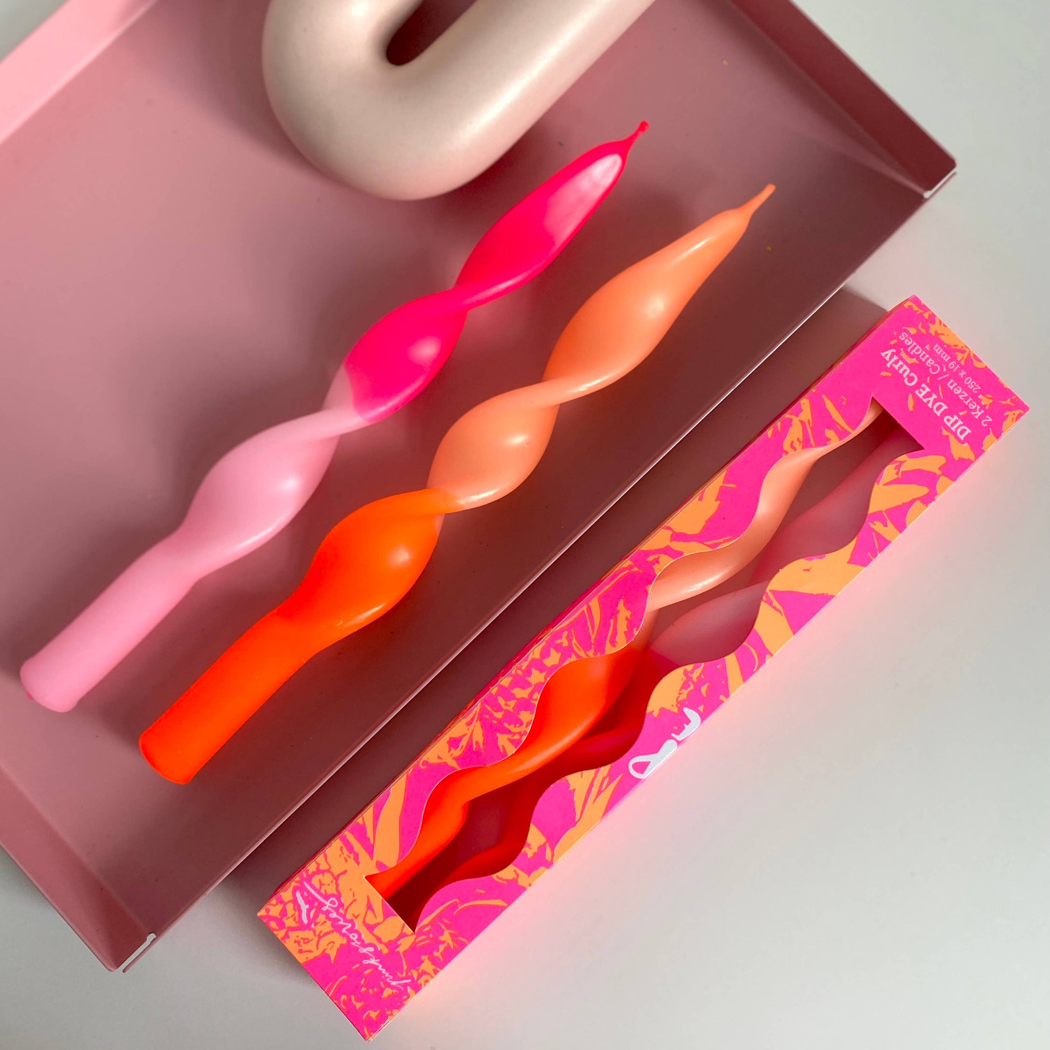 Dip Dye Curly Candles * Miami Edition pink